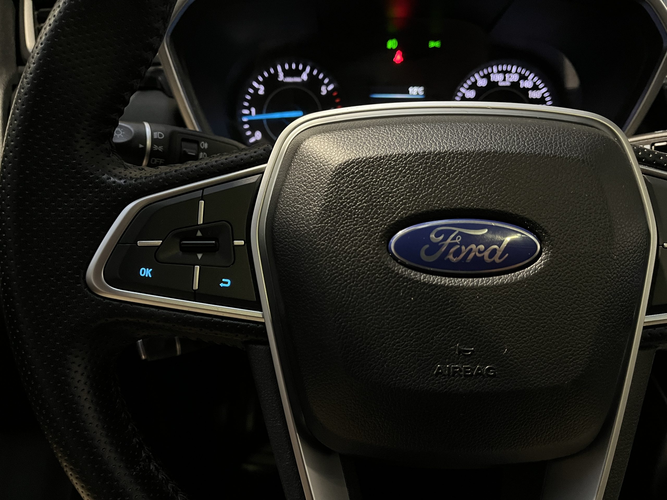 Ford Territory Trend 1.5 Aut — foto 12 de 40